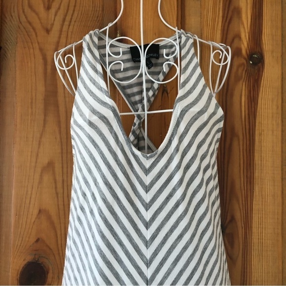 cynthia Rowley Grey & White Striped Twist T-Back Halter Maxi Dress Size Small - Picture 5 of 6